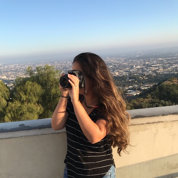 Meet your Posher, Amanda - Picture 1 of 2